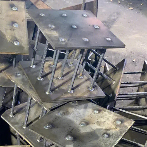 在确定锦州预埋件位置时，需要考虑以下几点